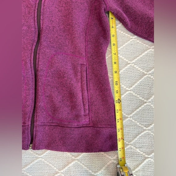The North Face Women’s Zip Up Jacket. Purple, XS. - Picture 4 of 7